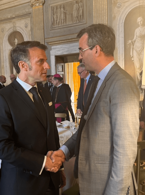 macron-
